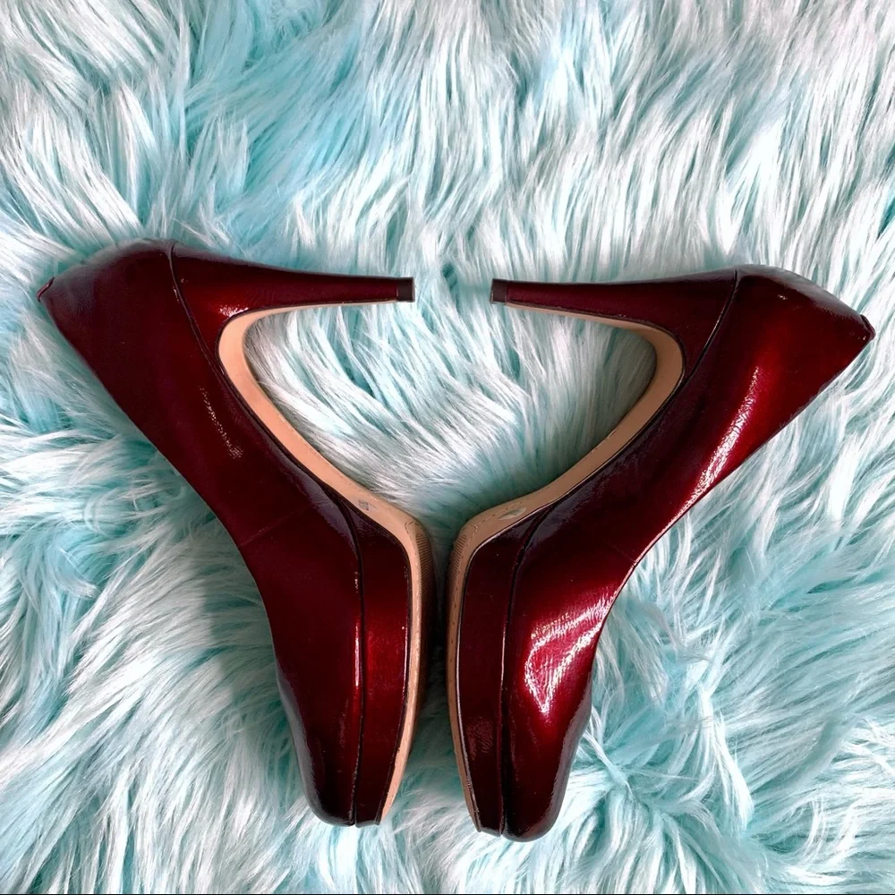 Vince Camuto Patent Leather Dark Red Vintage Heels Women’s 7 Low Platform